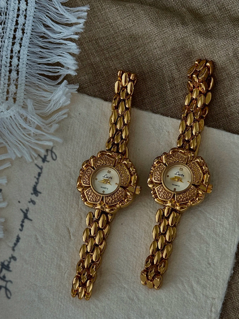 Nudiva's retro Camellia dameshorloge