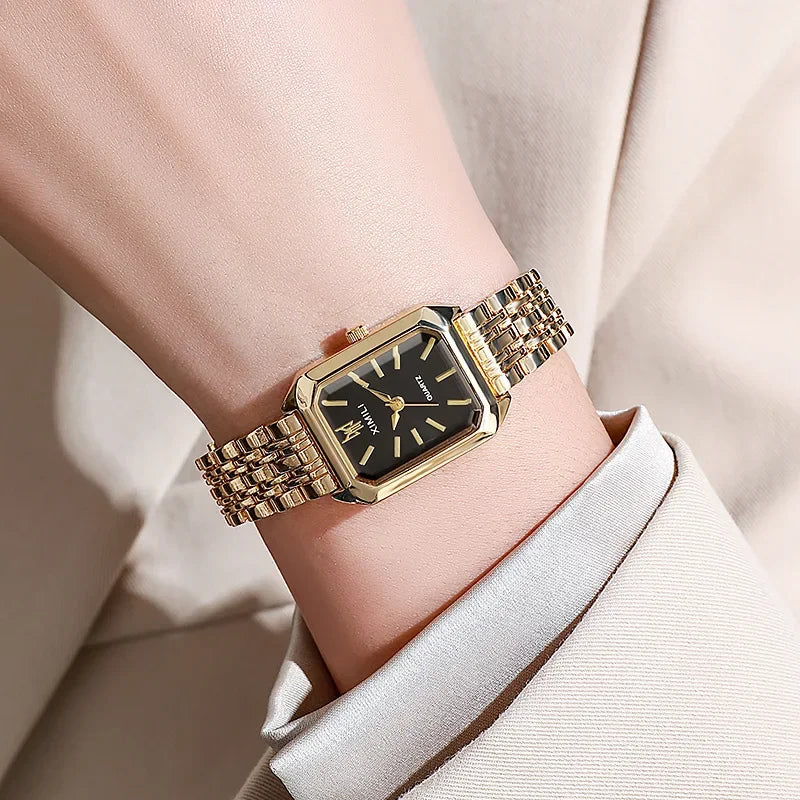 Nudiva's Elegante horloge